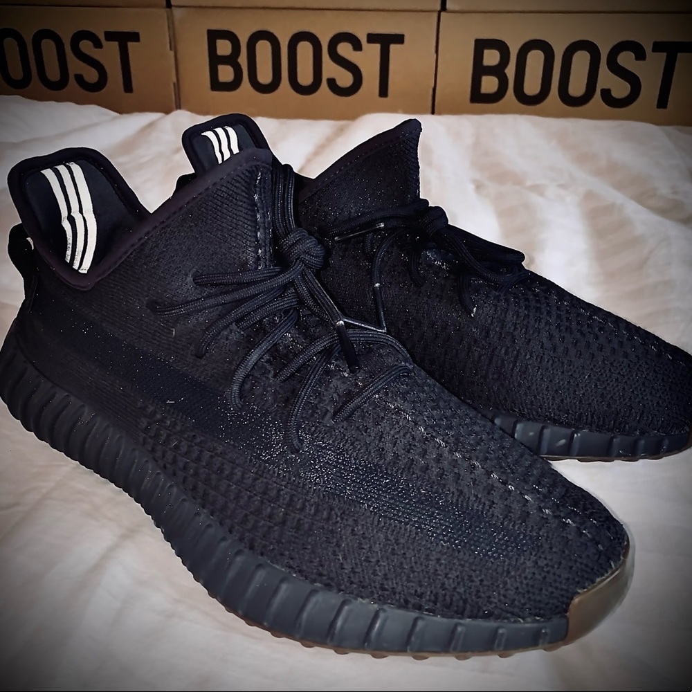 Yeezy 350 V2 Cinders (M 12)